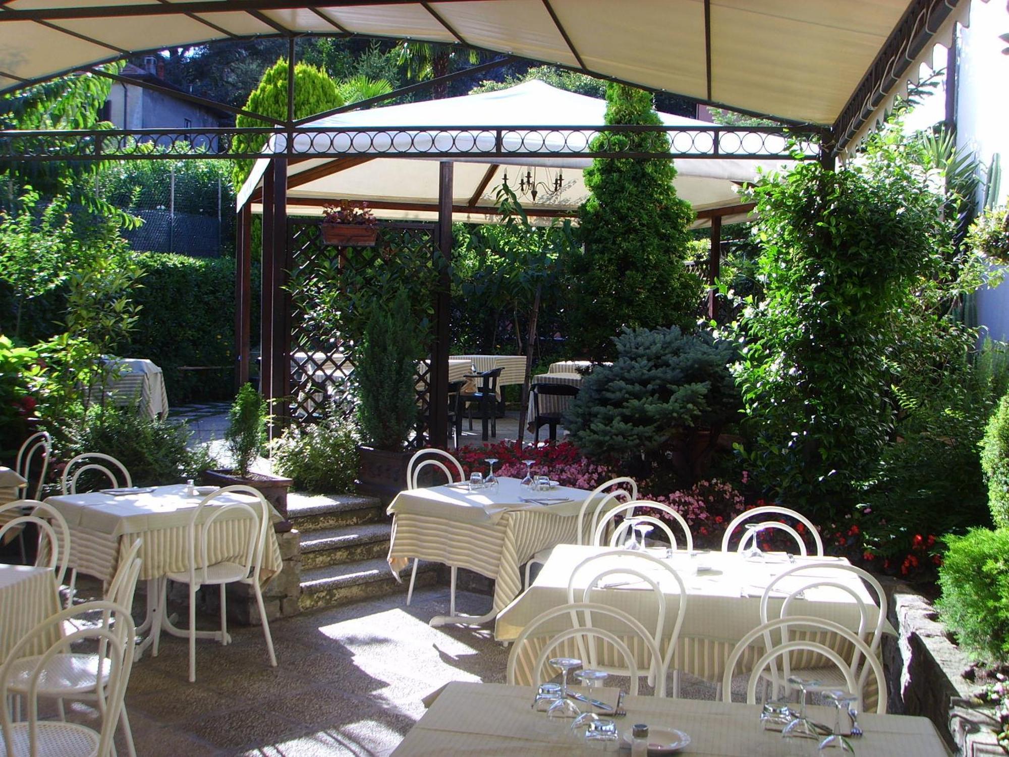 Albergo Giardino Черноббио Экстерьер фото
