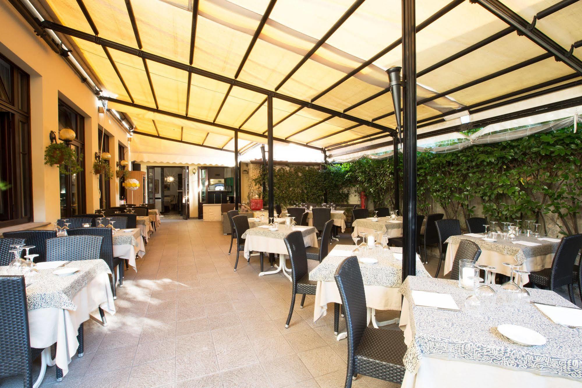 Albergo Giardino Черноббио Экстерьер фото
